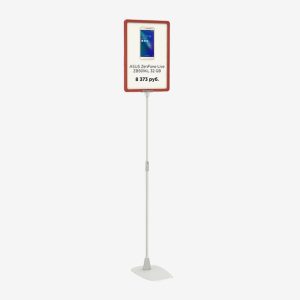 Teleskopstativ for plakatrammer i butikk.