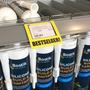 Prismarkør med gul bakgrunn og sort tekst.