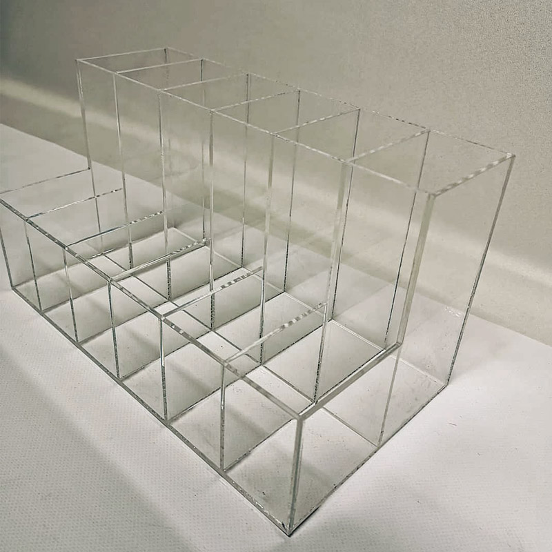 Spesialproduserte bokser og display fra Nordic Display
