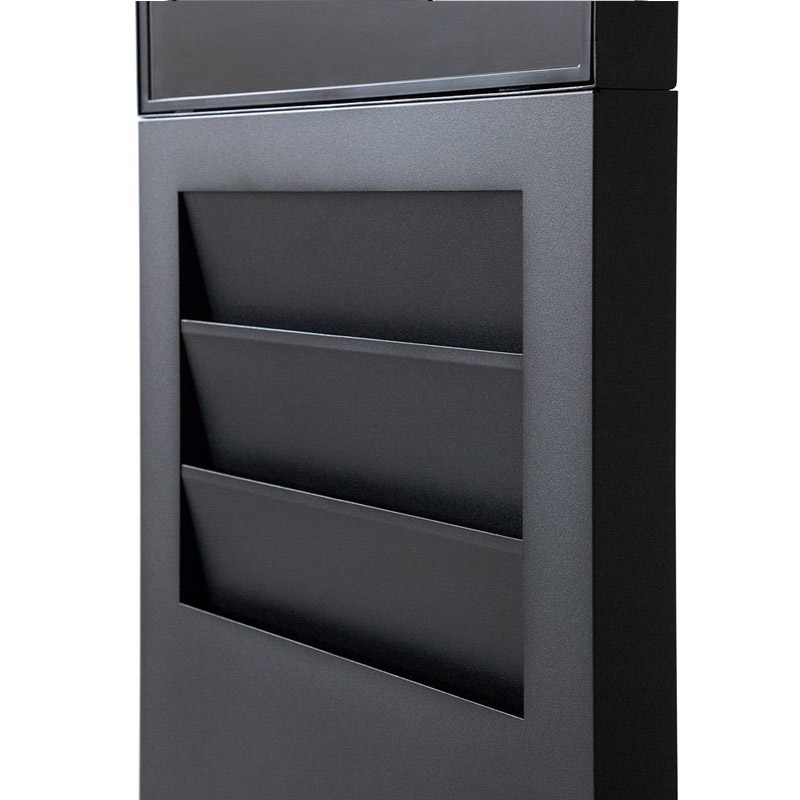 Smart Line Digital Totem Rack med 43" Samsung skjerm og tre lommer for inntil seks A4 brosjyrer eller kataloger i hver lomme.