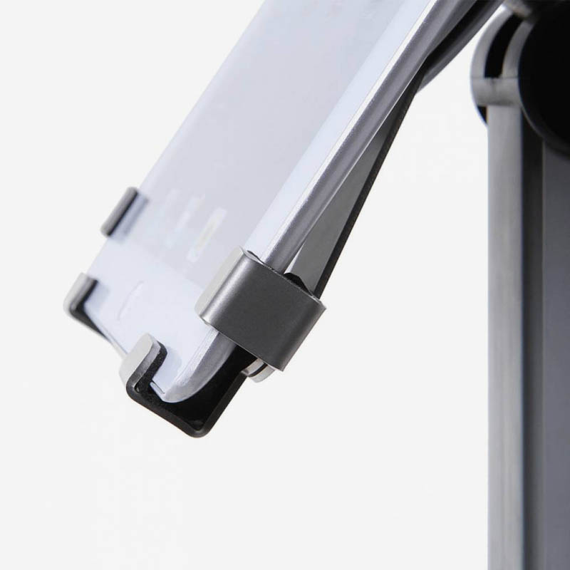 Teleskopisk nettbrett-stativ for 10" eller 13" nettbrett.